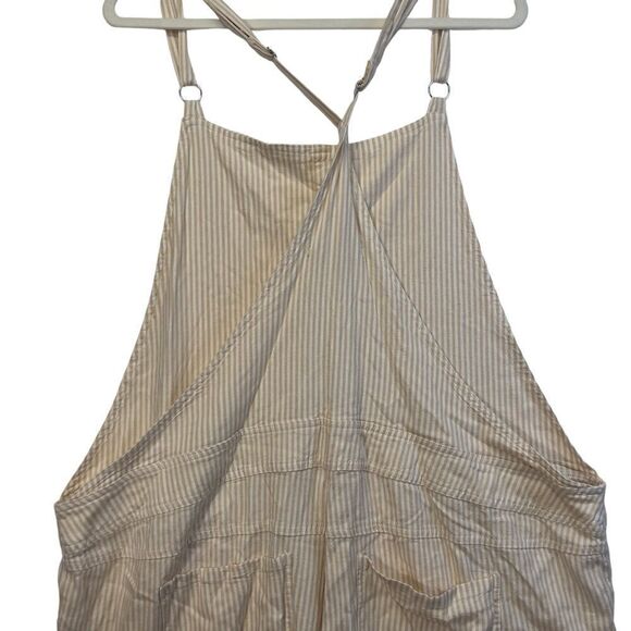 NWT 3x Torrid 3.5 Inch Stretch Linen Blend Shortall overalls pen mark on pocket - Picture 11 of 13